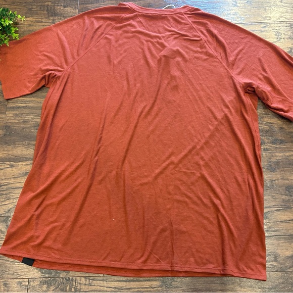 NWT MENS PATAGONIA Capilene Cool Trail Shirt Tee T-shirt - XL - Mangrove Red - Picture 5 of 5